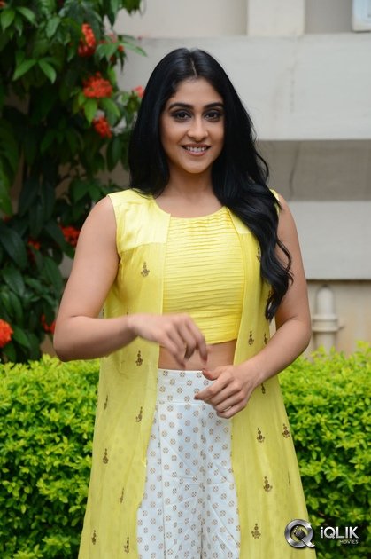 Regina-Cassandra-At-Jyo-Achyutananda-Movie-Success-Meet